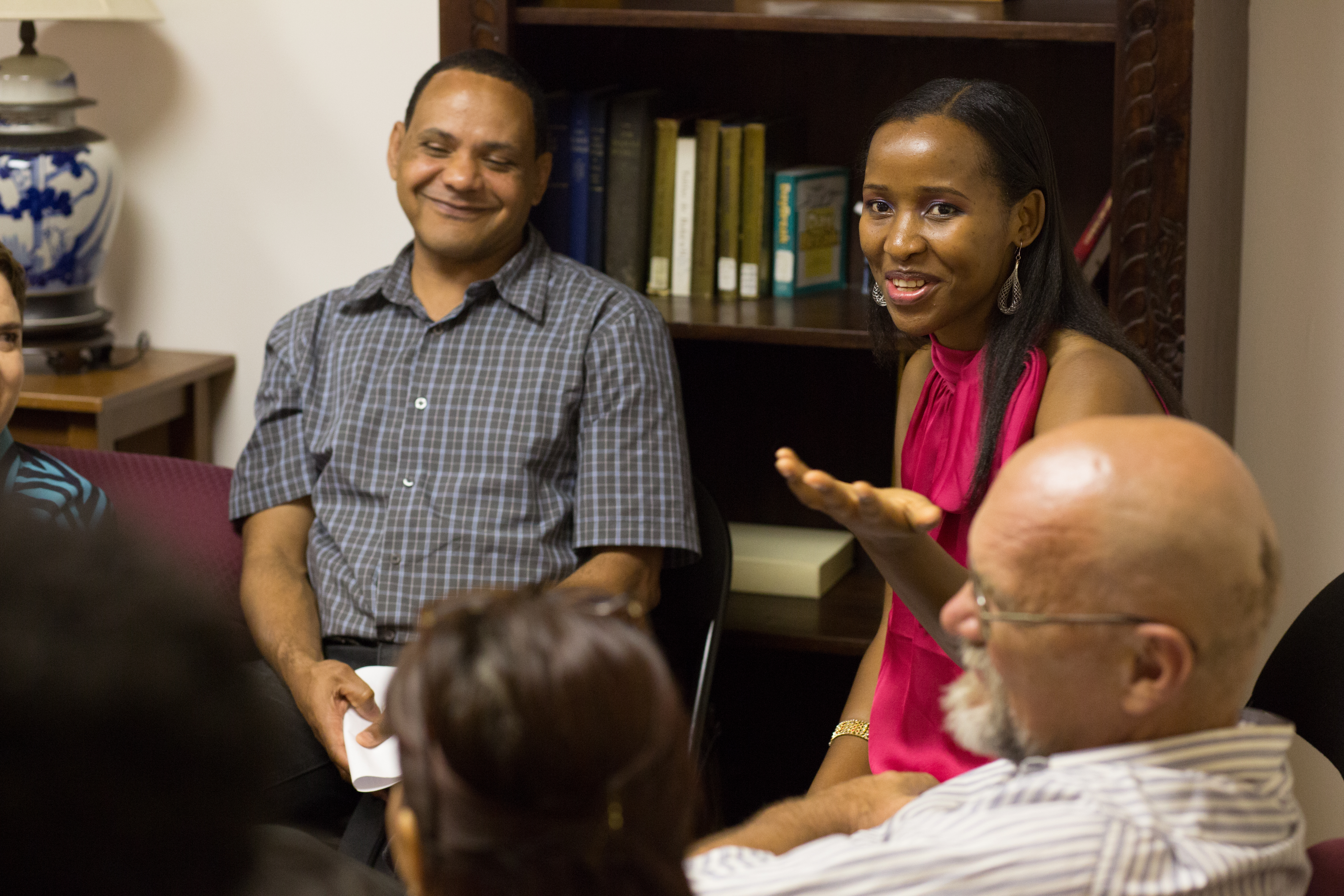 Bahá'ís consulting.