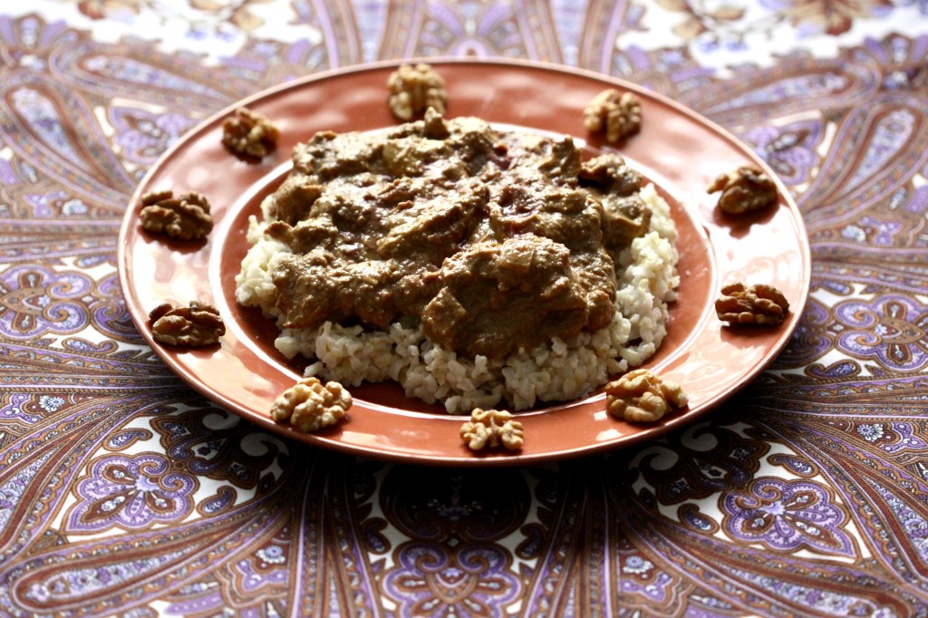 Walnut stew over rice